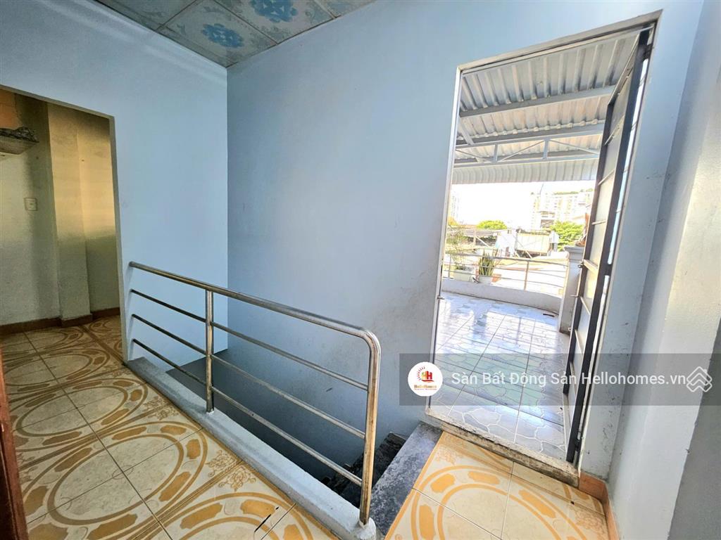 Căn góc 3 tầng  nguyễn văn quá, quận 12  hẻm ô tô  sổ riêng  chỉ 4,9 tỷ