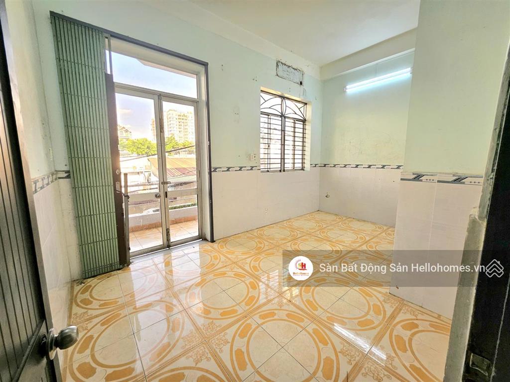 Căn góc 3 tầng  nguyễn văn quá, quận 12  hẻm ô tô  sổ riêng  chỉ 4,9 tỷ