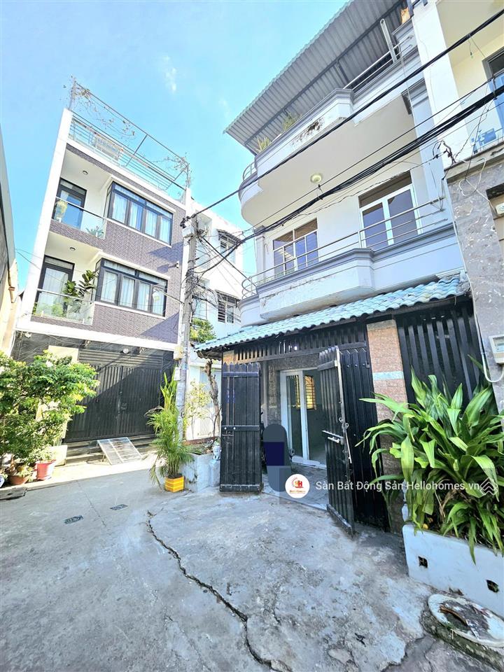 Căn góc 3 tầng  nguyễn văn quá, quận 12  hẻm ô tô  sổ riêng  chỉ 4,9 tỷ