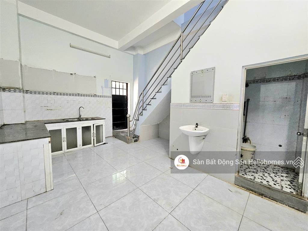Căn góc 3 tầng  nguyễn văn quá, quận 12  hẻm ô tô  sổ riêng  chỉ 4,9 tỷ