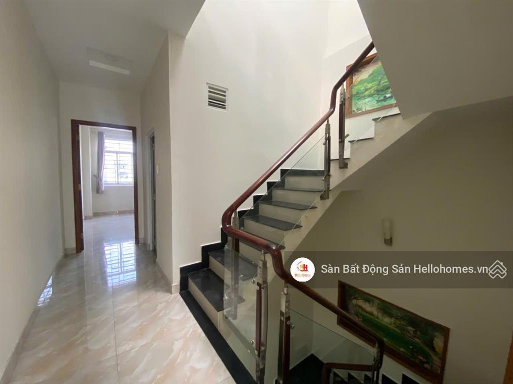 Nguyễn văn quá quận 12  nhà 4 tầng chỉ 5,8 tỷ  ô tô tới cửa  giáp gò vấp