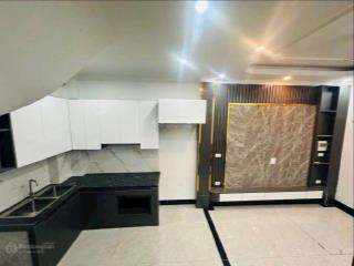 Chính chủ cần bán căn nhathanh am,long biên30m*5 tầng*6,5t nhà mới 20m ra đường oto tránh