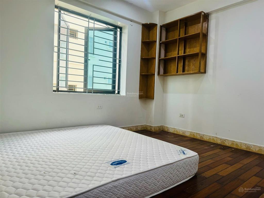 Bán căn hộ chung cư việt hưng long biên, diện tích 75,5m2 * 2 ngủ 2wc * 4,5 tỷ, tầng đẹp