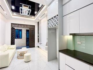 Bán nhà cự khối long biên nhà mới  full nội thất  thoáng trước sau 30m*5tầng* 6 tỷ