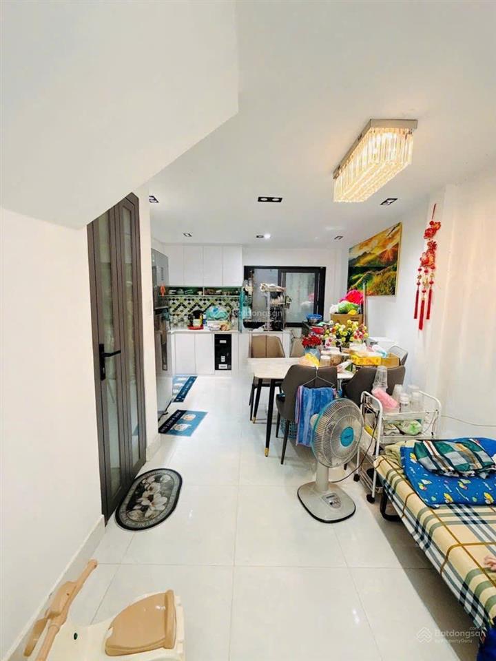 Nhà mới đường lê hồng phong quận 10 dt 4 x 12 48m2 3 tầng giá 9,2 tỷ thương lượng