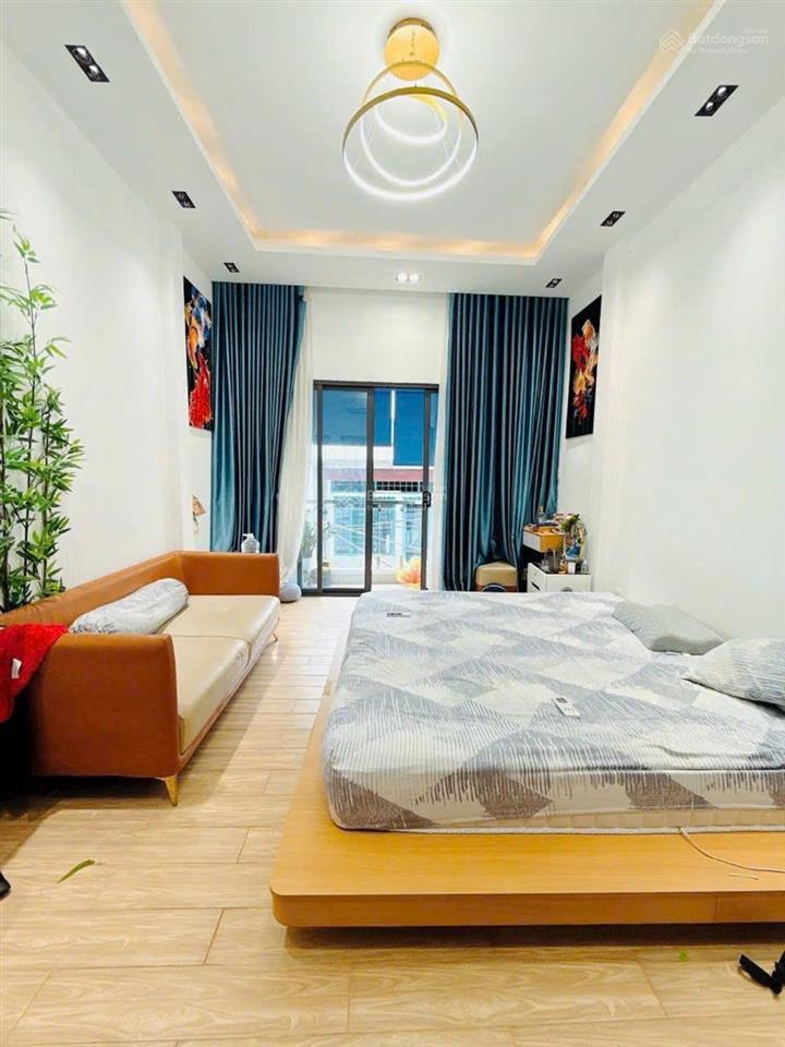 Nhà mới đường lê hồng phong quận 10 dt 4 x 12 48m2 3 tầng giá 9,2 tỷ thương lượng
