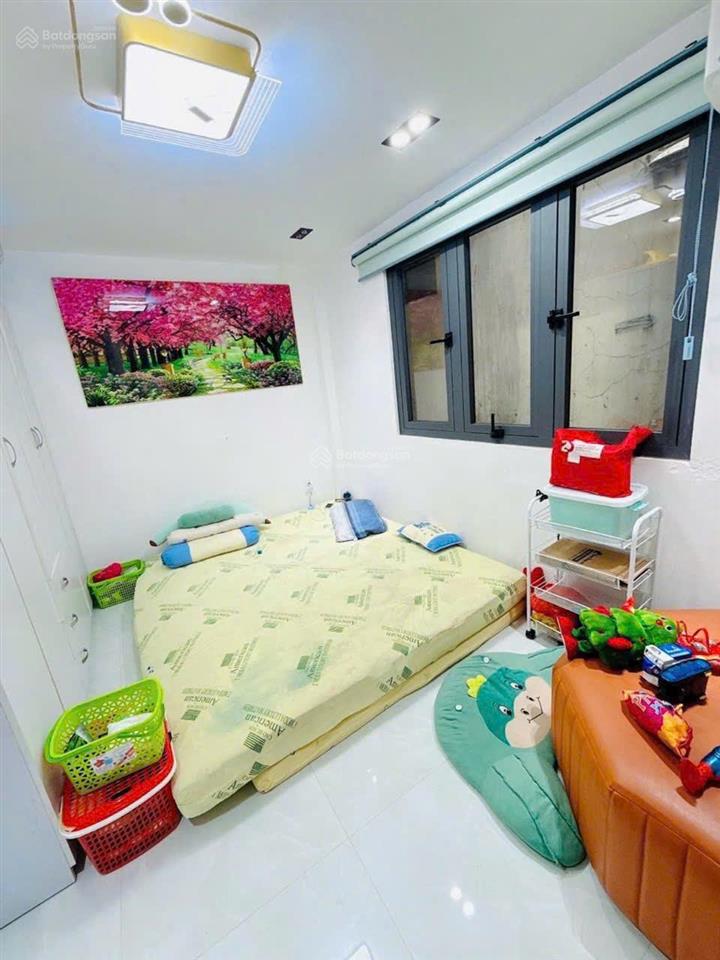 Nhà mới đường lê hồng phong quận 10 dt 4 x 12 48m2 3 tầng giá 9,2 tỷ thương lượng