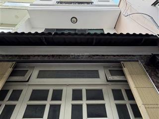 Bán nhà hẽm 3m trần quang diệu quận 3 dt 4.5m x 8m (35m2) 5 tầng giá 8 tỷ thương lượng
