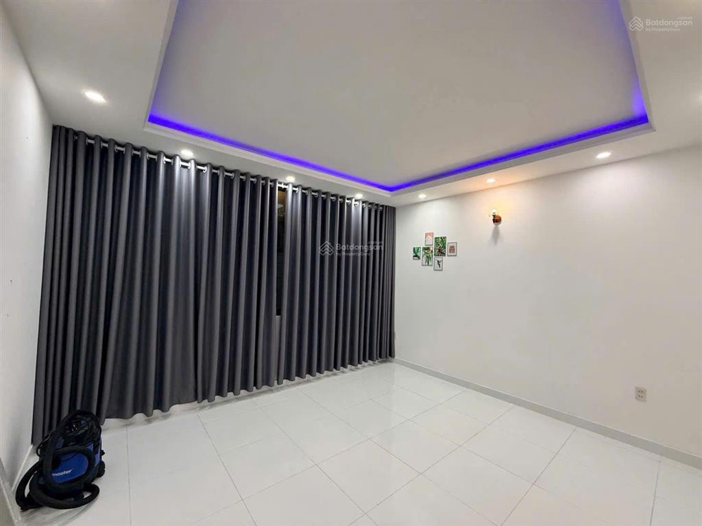 Bán nhà hẻm 3m trần quang diệu quận 3 dt 4.5m x 8m (35m2) 5 tầng giá 8 tỷ thương lượng