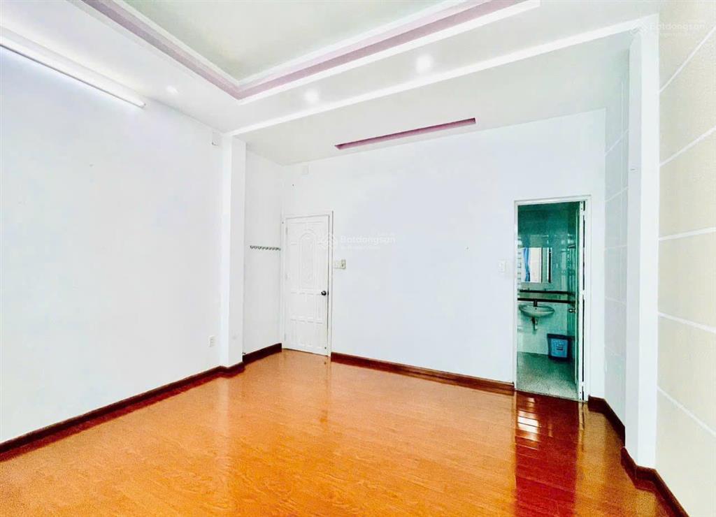 Bán nhà hẻm 3m trần quang diệu quận 3 dt 4.5m x 8m (32m2) 4 tầng giá 6.8 tỷ thương lượng