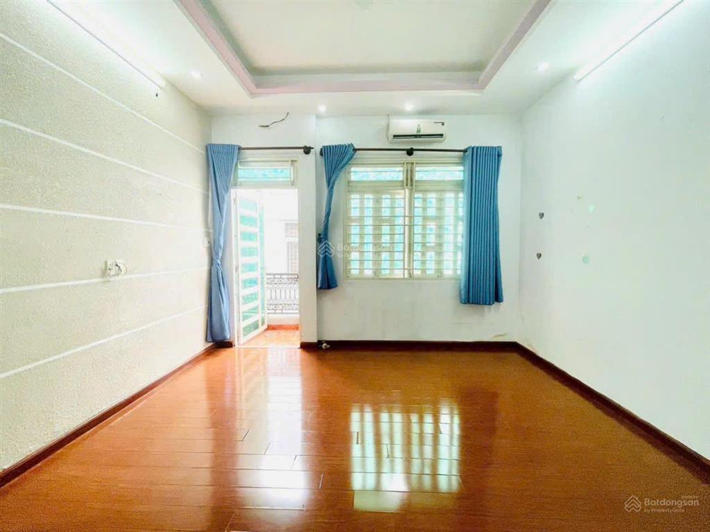 Bán nhà hẻm 3m trần quang diệu quận 3 dt 4.5m x 8m (32m2) 4 tầng giá 6.8 tỷ thương lượng