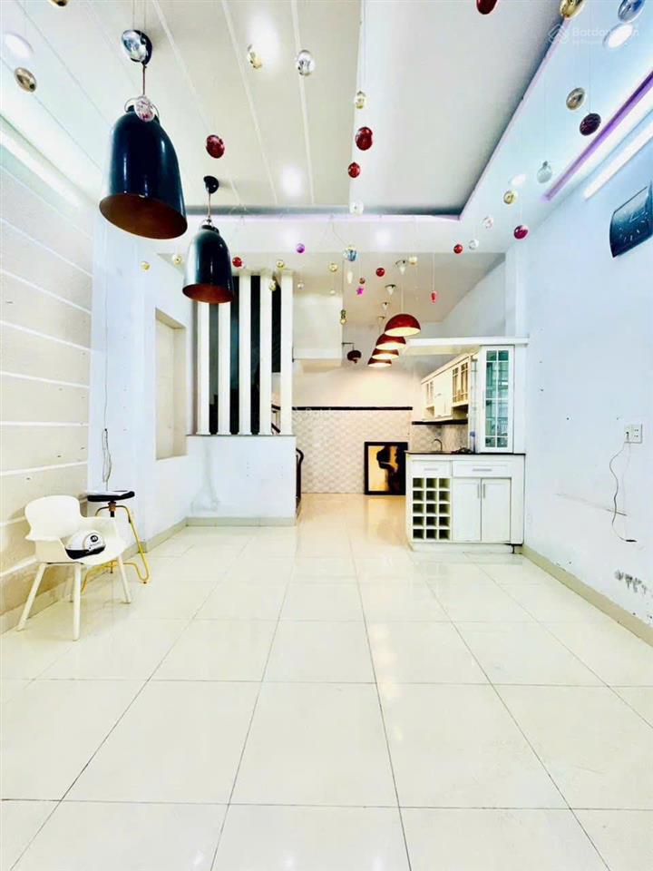 Bán nhà hẻm 3m trần quang diệu quận 3 dt 4.5m x 8m (32m2) 4 tầng giá 6.8 tỷ thương lượng