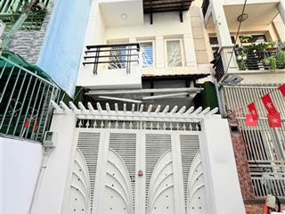 Bán nhà hẻm lê văn sỹ phường 14 quận 3 dt 3.6m x 17m 4 tầng giá 11.6 tỷ thương lượng
