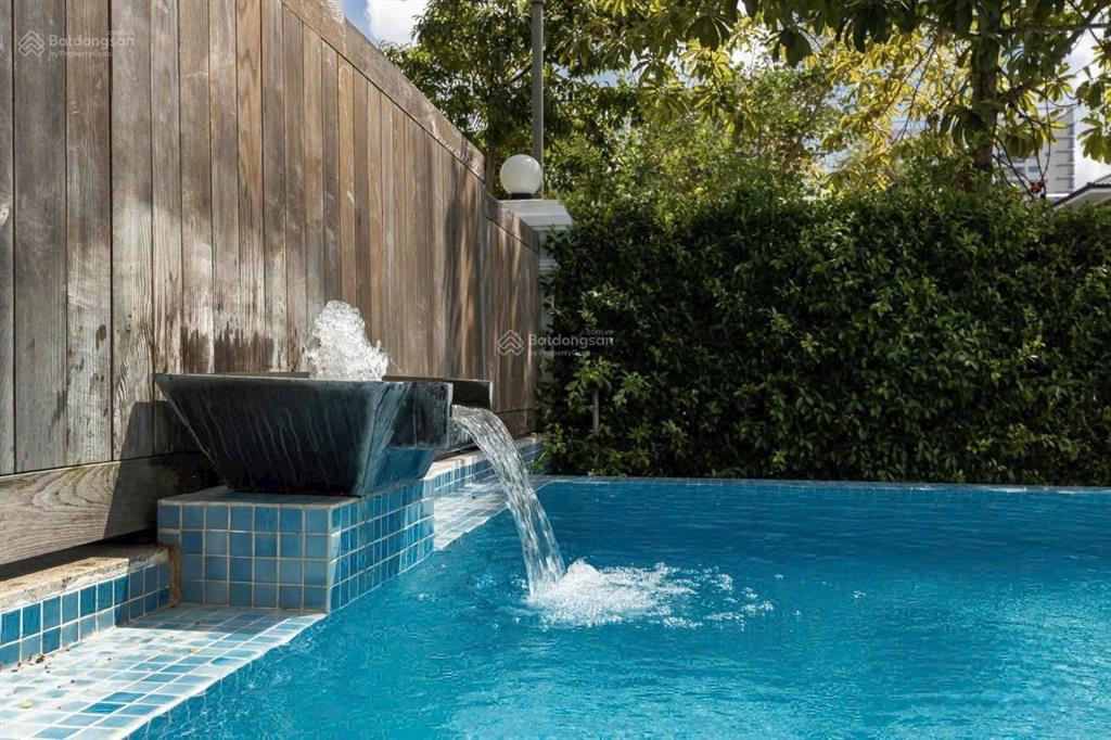 Kẹt tiền kinh doanh bán gấp biệt thự đơn lập chateau  kđt phú mỹ hưng