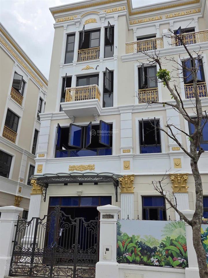 Cho thuê nguyên căn biệt thự vinhomes vũ yên  khu hoàng gia
