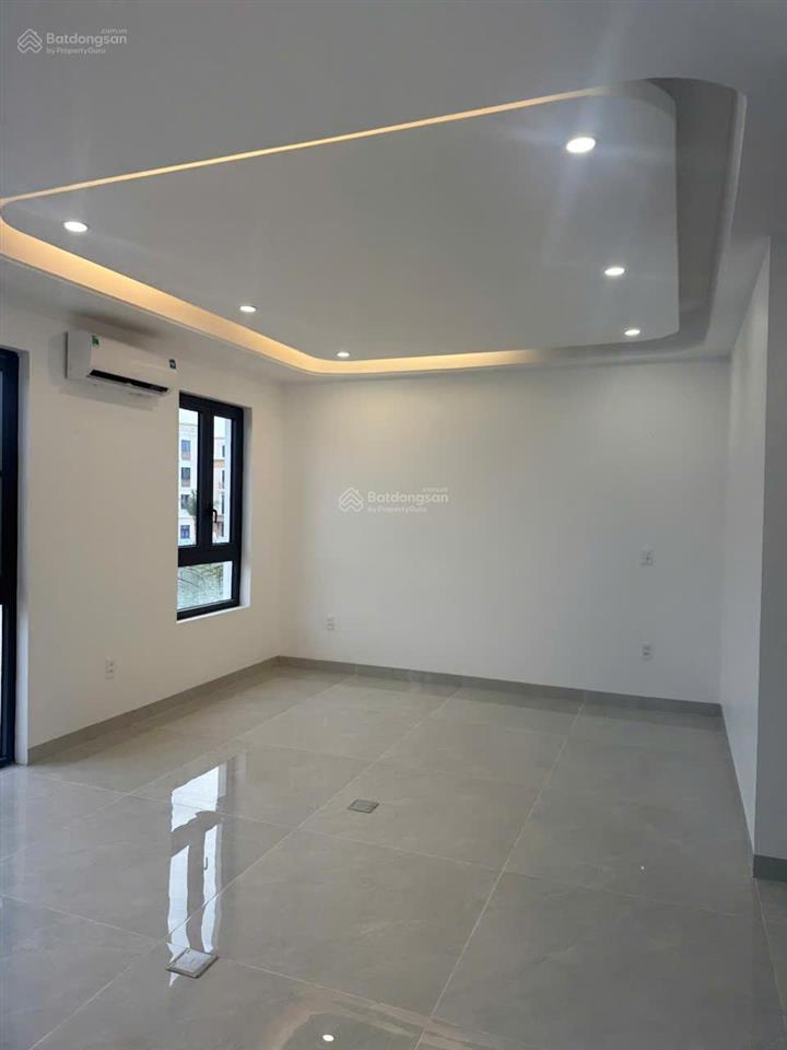 Cho thuê nguyên căn biệt thự vinhomes vũ yên  khu hoàng gia