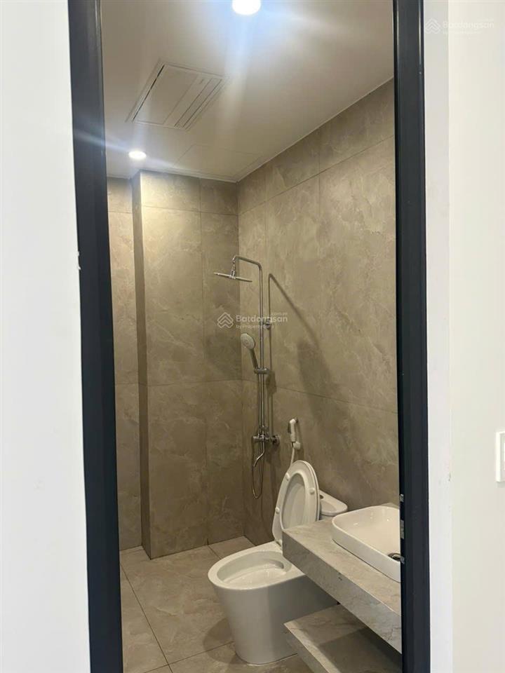 Cho thuê nguyên căn biệt thự vinhomes vũ yên  khu hoàng gia