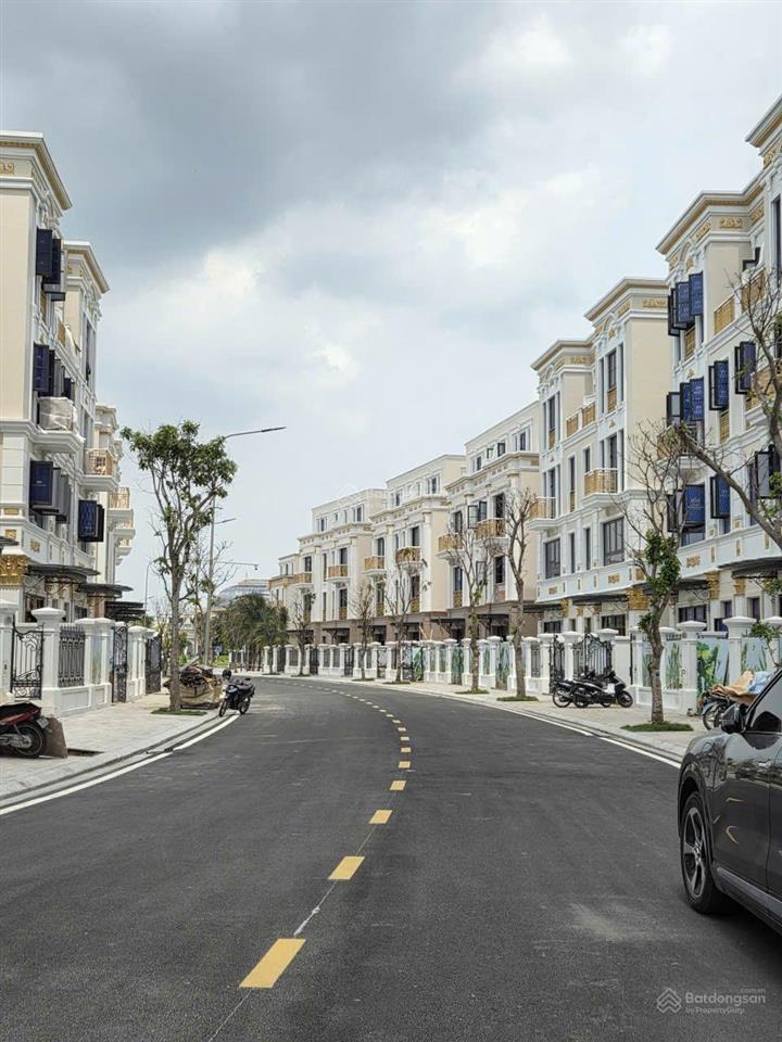 Cho thuê nguyên căn biệt thự vinhomes vũ yên  khu hoàng gia