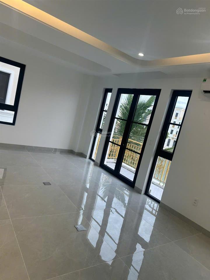 Cho thuê nguyên căn biệt thự vinhomes vũ yên  khu hoàng gia