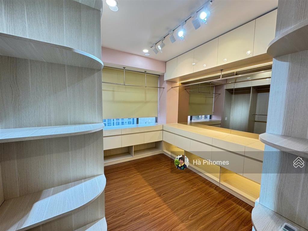 Cho thuê căn hộ 1pn 1 phòng thay đồ rộng tại the gold view đẹp nhất ở ngay được 100% đồ điện mới