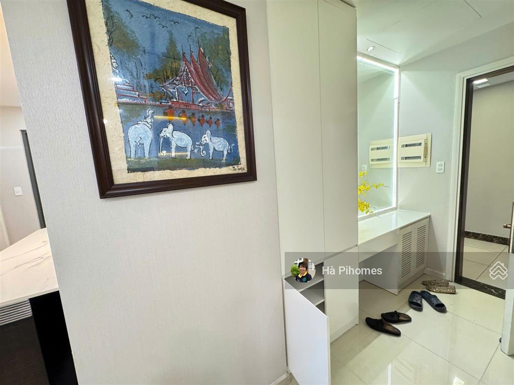 Cho thuê căn hộ 1pn 1 phòng thay đồ rộng tại the gold view đẹp nhất ở ngay được 100% đồ điện mới