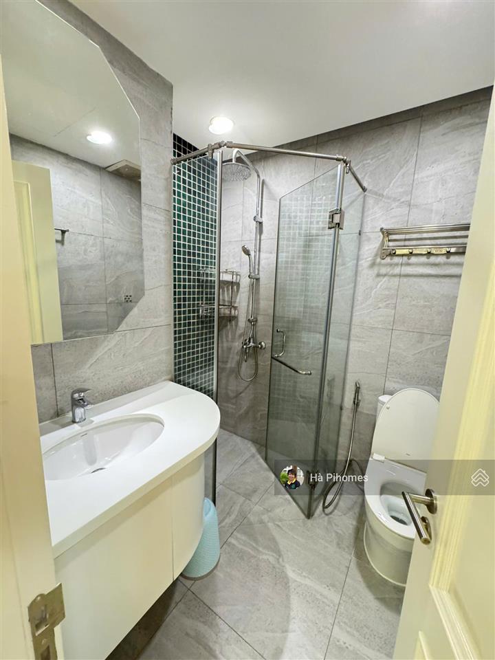 Cho thuê căn hộ 1pn 1 phòng thay đồ rộng tại the gold view đẹp nhất ở ngay được 100% đồ điện mới