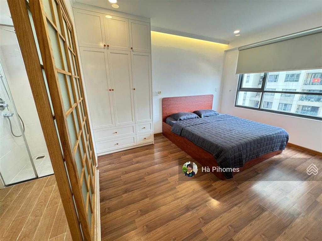 Chính chủ bán căn hộ the gold view tại bến vân đồn, 94 m2 căn góc hiện trống nhà mới ở ngay