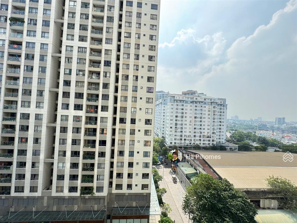 Chính chủ bán căn hộ the gold view tại bến vân đồn, 94 m2 căn góc hiện trống nhà mới ở ngay
