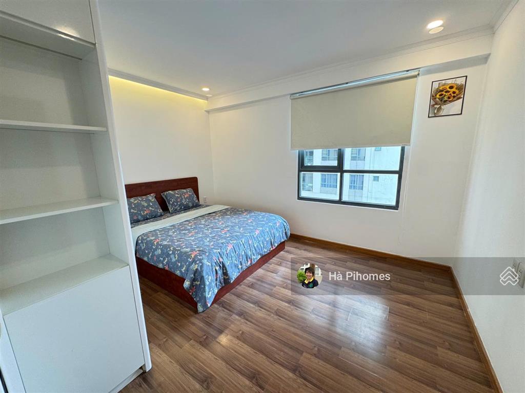 Chính chủ bán căn hộ the gold view tại bến vân đồn, 94 m2 căn góc hiện trống nhà mới ở ngay