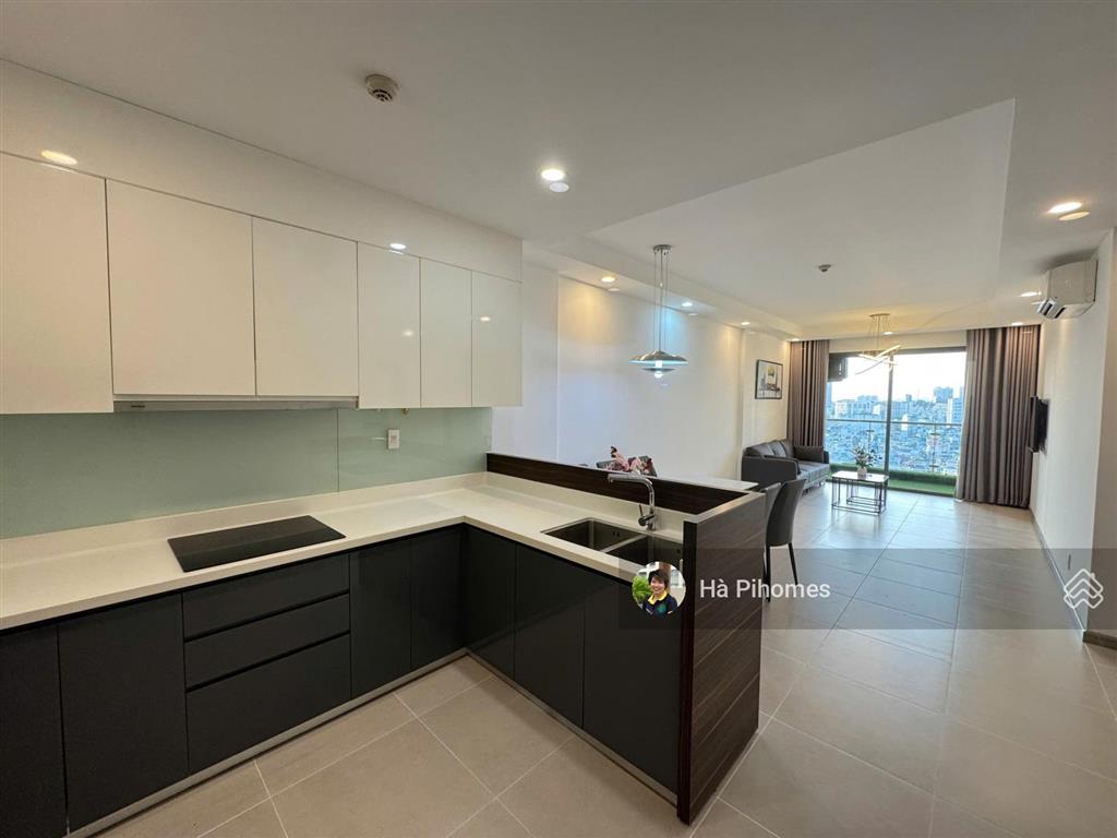 Chủ thiện chí bán căn hộ trục view hồ bơi the gold view 2pn2wc 92m2 rẻ hơn thị trường 500tr