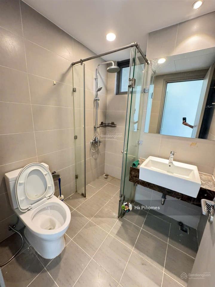 Pihomes độc quyền cho thuê 01 căn hộ đẹp chỉ 18tr ở the gold view trống giữa tháng 5 dt siêu rộng