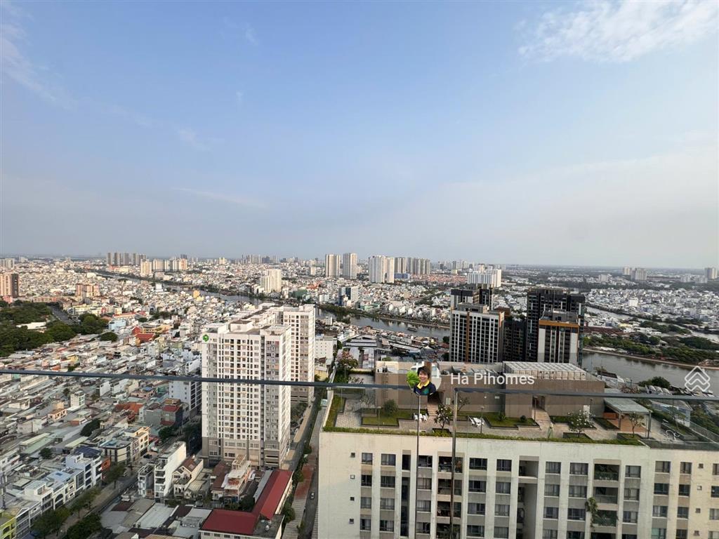 Duy nhất nhà nội thất dính tường cần cho thuê căn 3pn, 2wc, 131m2 tại the gold view view trọn tp