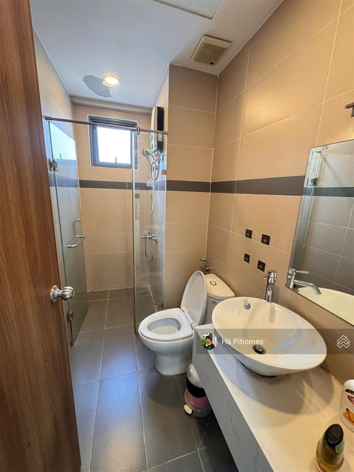 Duy nhất nhà nội thất dính tường cần cho thuê căn 3pn, 2wc, 131m2 tại the gold view view trọn tp