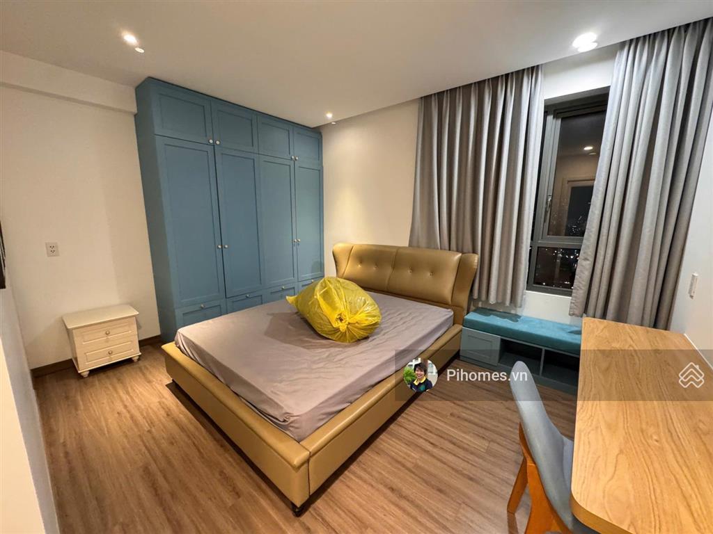 Chủ thiện chí bán 3pn gold view tháp b hàng hiếm lầu trung view nội khu trống sẵn