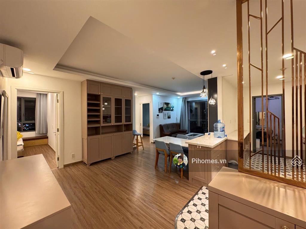 Chủ thiện chí bán 3pn gold view tháp b hàng hiếm lầu trung view nội khu trống sẵn