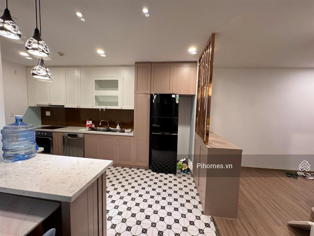 Chủ thiện chí bán 3pn gold view tháp b hàng hiếm lầu trung view nội khu trống sẵn