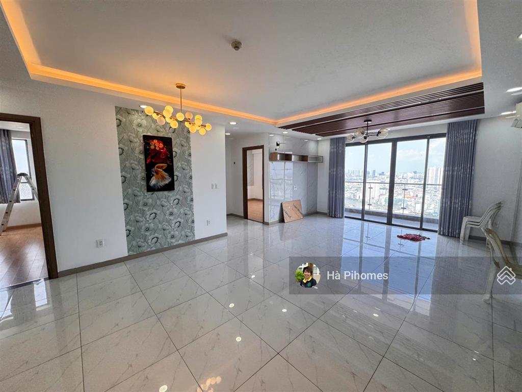 Duy nhứt 1 căn hộ vvip view đẹp tại gold view 3pn3wc 133m2 ntcb nhà mới, hiện trống sẵn tháng 8 ở