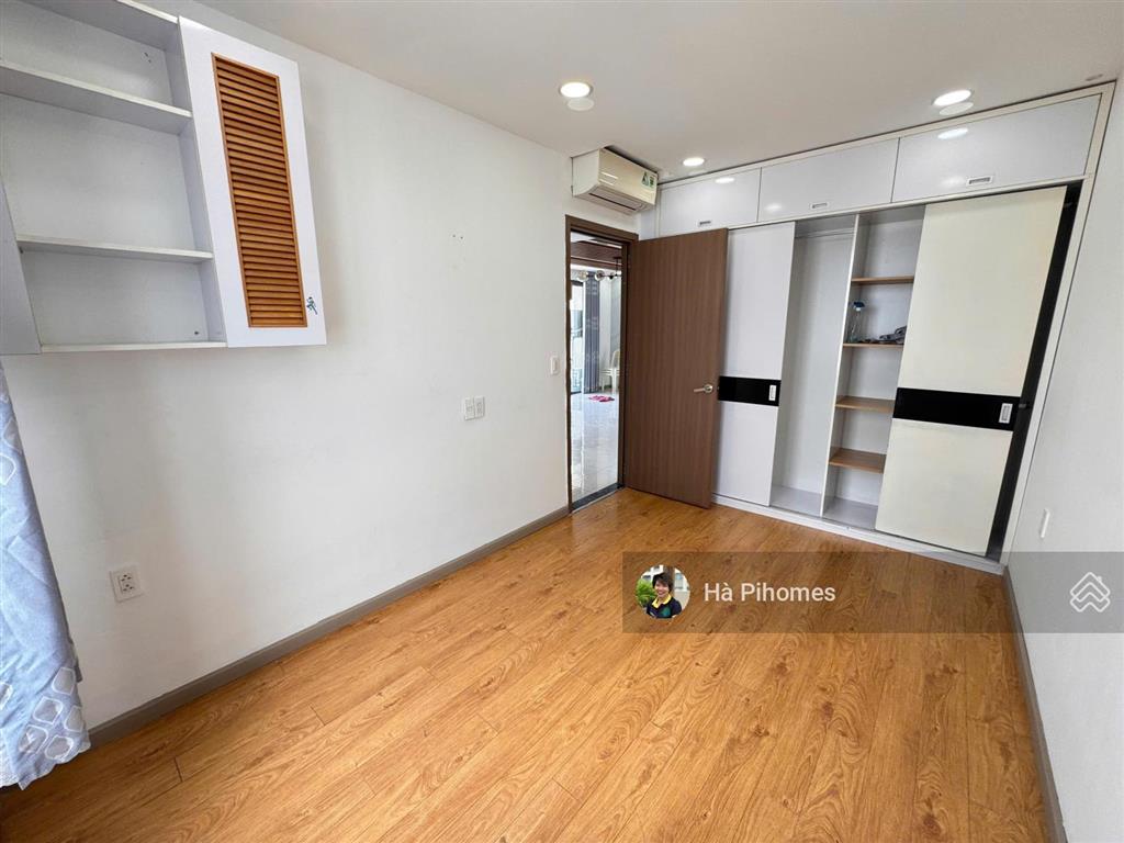 Duy nhứt 1 căn hộ vvip view đẹp tại gold view 3pn3wc 133m2 ntcb nhà mới, hiện trống sẵn tháng 8 ở
