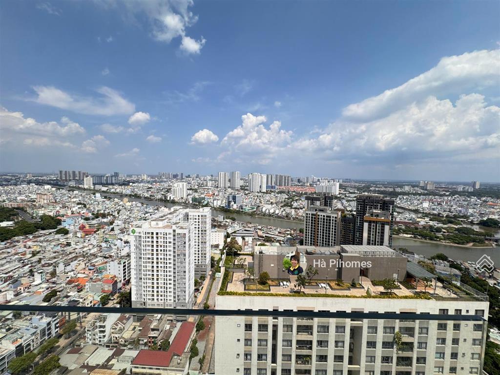 Duy nhứt 1 căn hộ vvip view đẹp tại gold view 3pn3wc 133m2 ntcb nhà mới, hiện trống sẵn tháng 8 ở