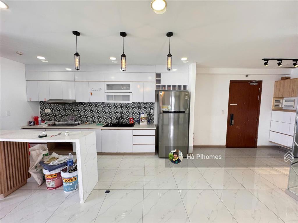 Duy nhứt 1 căn hộ vvip view đẹp tại gold view 3pn3wc 133m2 ntcb nhà mới, hiện trống sẵn tháng 8 ở