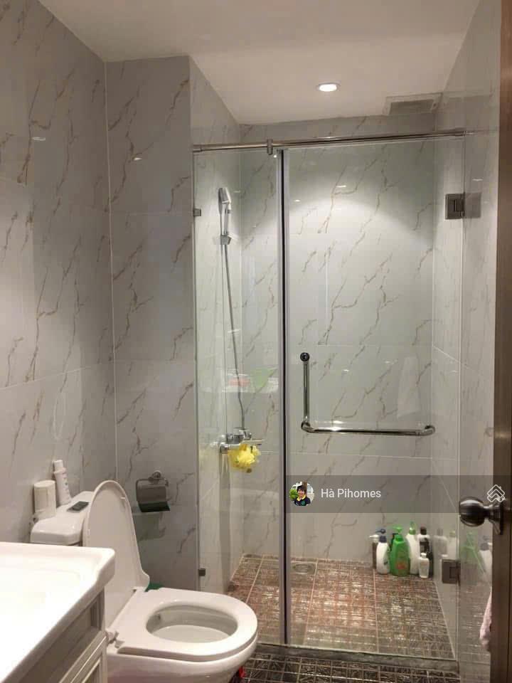 Hot hàng siêu hiếm tại the gold view căn hộ 2pn thiết kế đẹp, sang, mới do chủ tự thiết kế