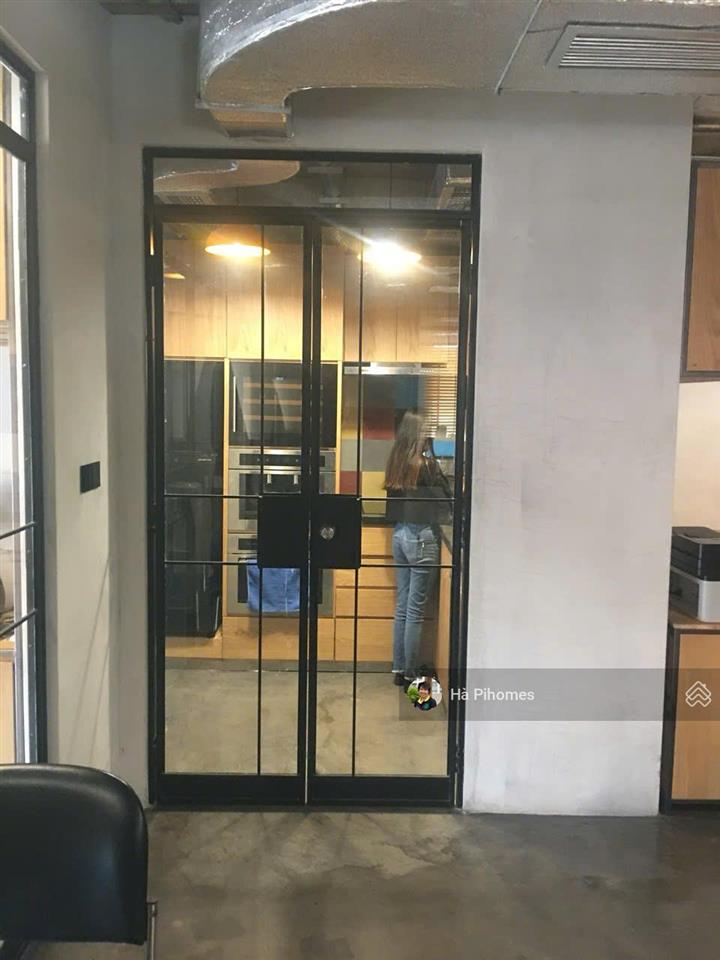 Cho thuê officetel 3pn 2wc dt lớn nhất the gold view bến vân đồn vừa ở vừa kinh doanh văn phòng