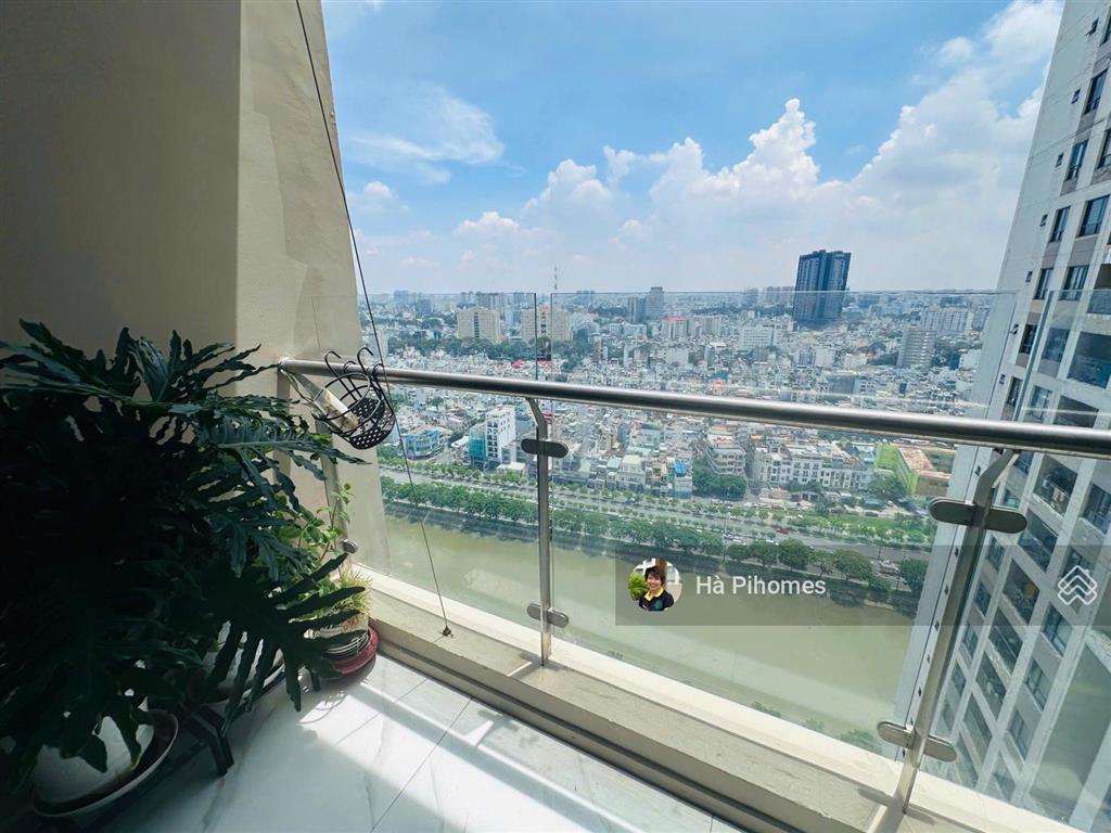 Bán căn hộ sắp ra sổ gold view q4 bến vân đồn 2pn nhà nội thất cao cấp giá tốt tầng đẹp view sông
