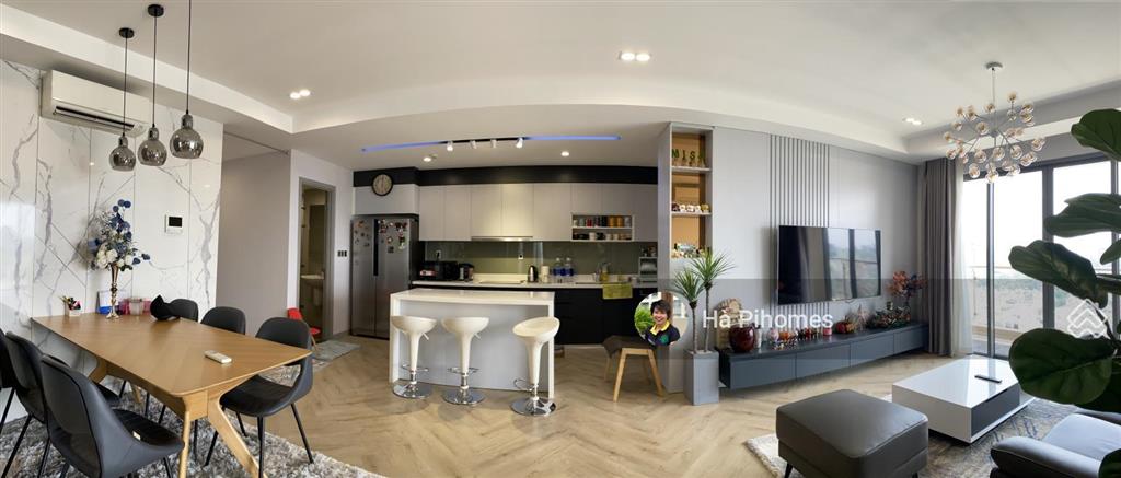 Chính chủ thiện chí bán căn hộ vip the gold view bến vân đồn 3pn3wc, 133m2 2 ban công view bitexco