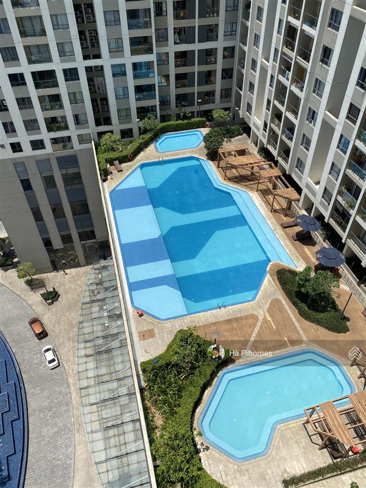 Chính chủ thiện chí bán căn hộ vip the gold view bến vân đồn 3pn3wc, 133m2 2 ban công view bitexco
