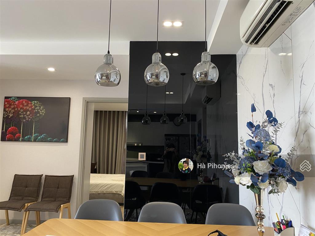 Chính chủ thiện chí bán căn hộ vip the gold view bến vân đồn 3pn3wc, 133m2 2 ban công view bitexco