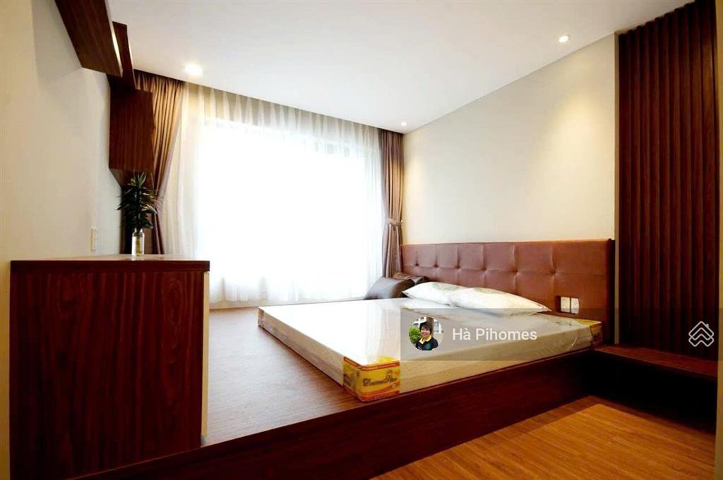 Chính chủ ký gửi cho thuê căn hộ 3pn the gold view, 28 triệu còn hiện tại căn hiếm có ở ngay được