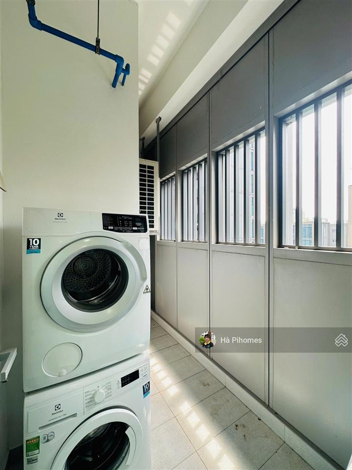 Khách cần sang lại hợp đồng thuê căn hộ 2pn 94m2 tại empire city thủ thiêm nhà trống đầu t9