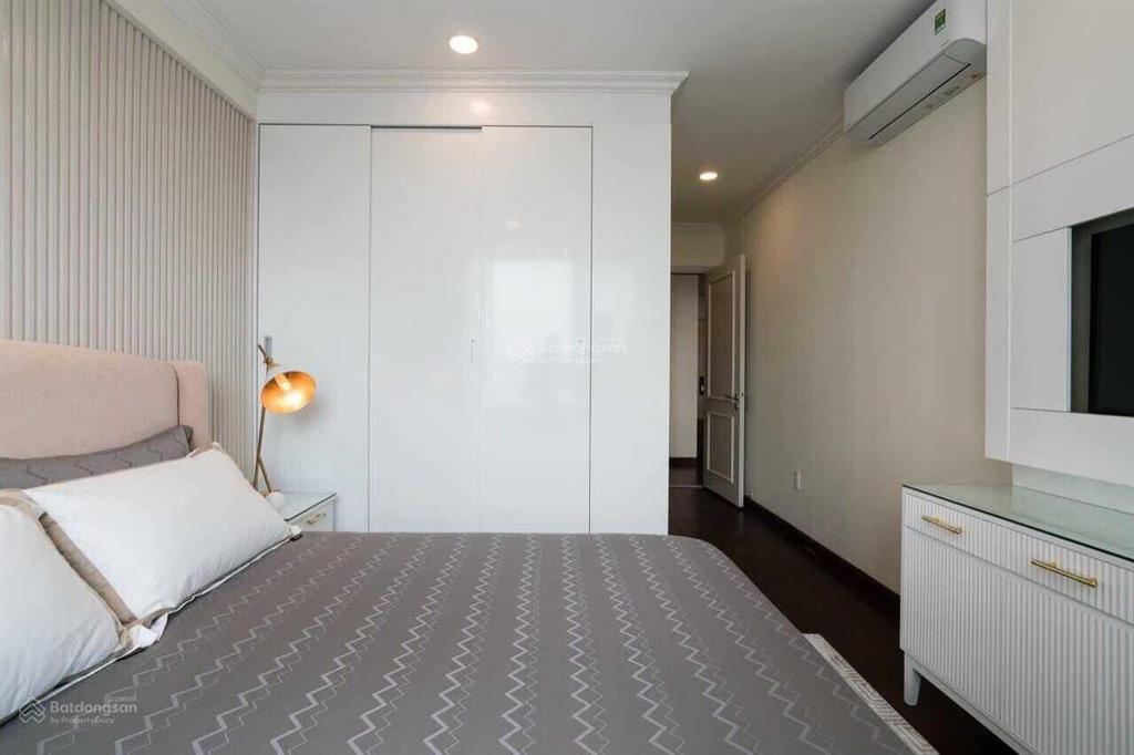 Pihomes cập nhật căn hộ 2pn 2wc view đẹp bitexco hiếm tại gold view quận 4 sắp trống
