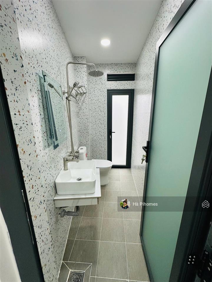 Bán nhanh nhà phố mới đường bùi đình túy 1 trệt 3 lầu 4pn sổ sẵn